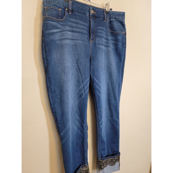 Chico's The So Slimming Girlfriend Ankle Cuffed Motifs Jeans Blue Size 2/Large - Picture 5 of 9
